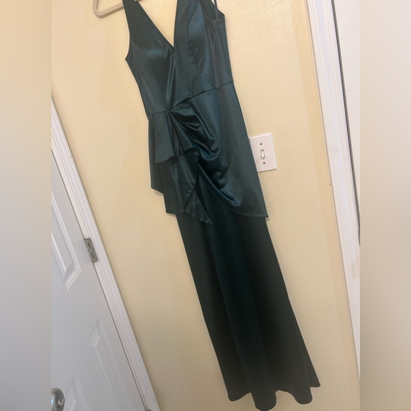 Green Size Small Slit Formal Dress - Picture 4 of 4